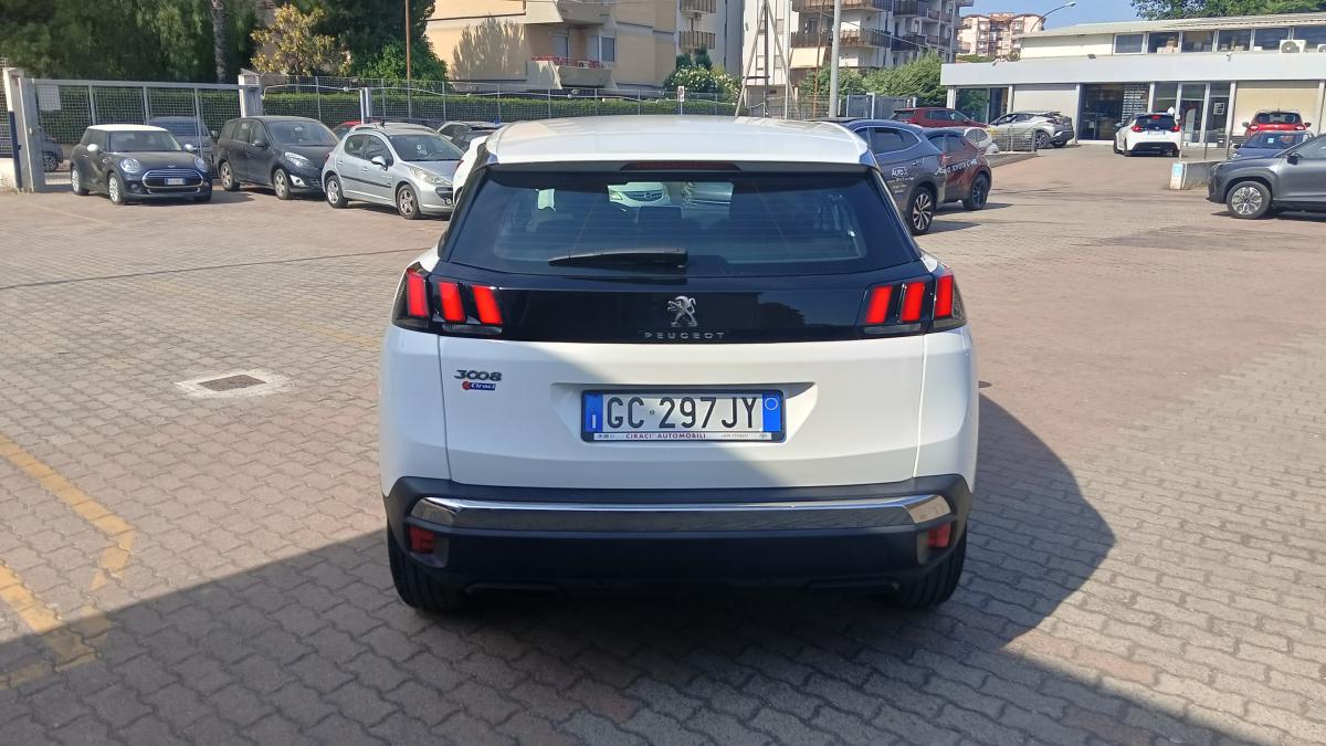 Peugeot 3008 1.5 HDI 130CV EAT8 Business